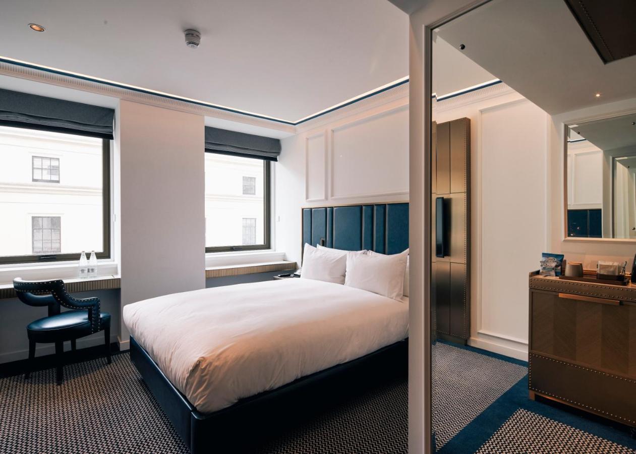 Superior Double Street View Room